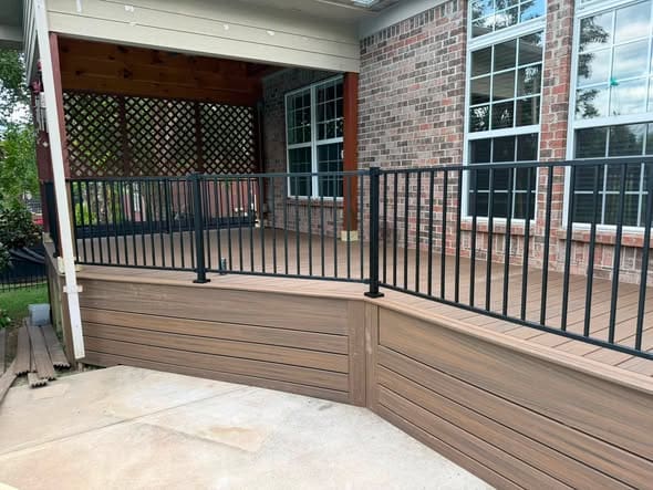 Trex composite deck and railing in an outdoor living area